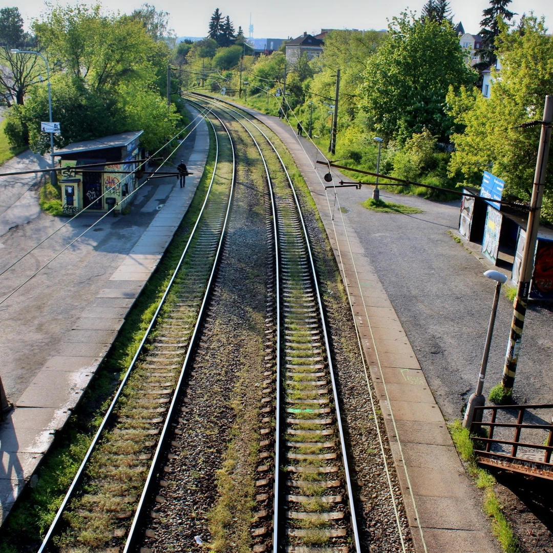 <span class="text-primary">Skvělá lokalita Strašnic:</span> pohodlí, zeleň a výborná dopravní dostupnost