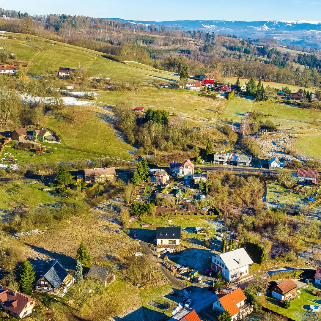 Přijeďte si užít jedinečný pobyt a <span class="text-primary">objevujte krásy Českého ráje</span>