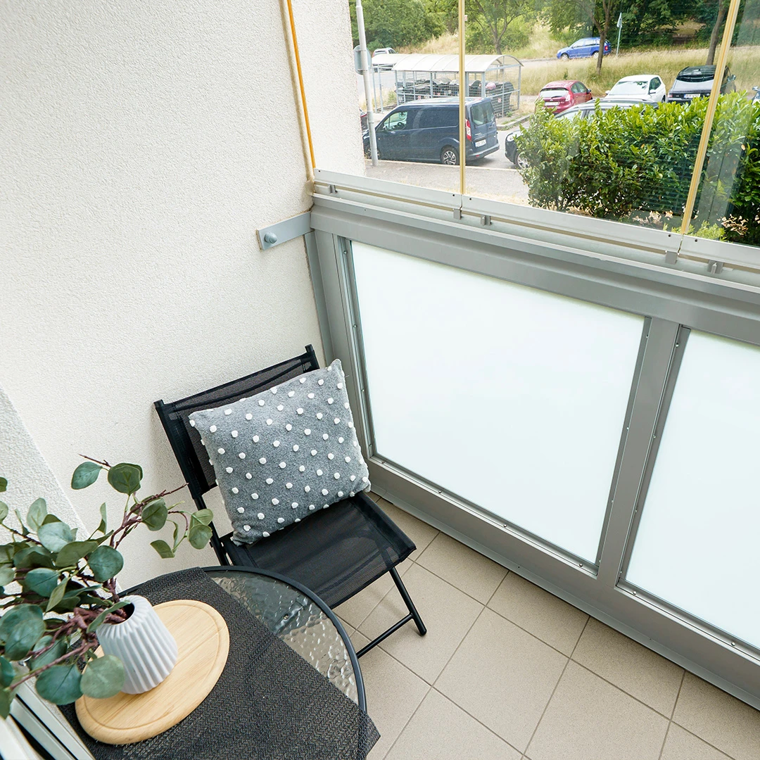 <span class="text-primary">Klid, zeleň a pohodlí</span> na okraji Prahy